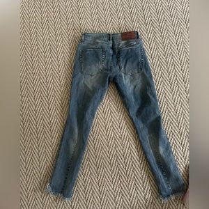 One teaspoon, size 27